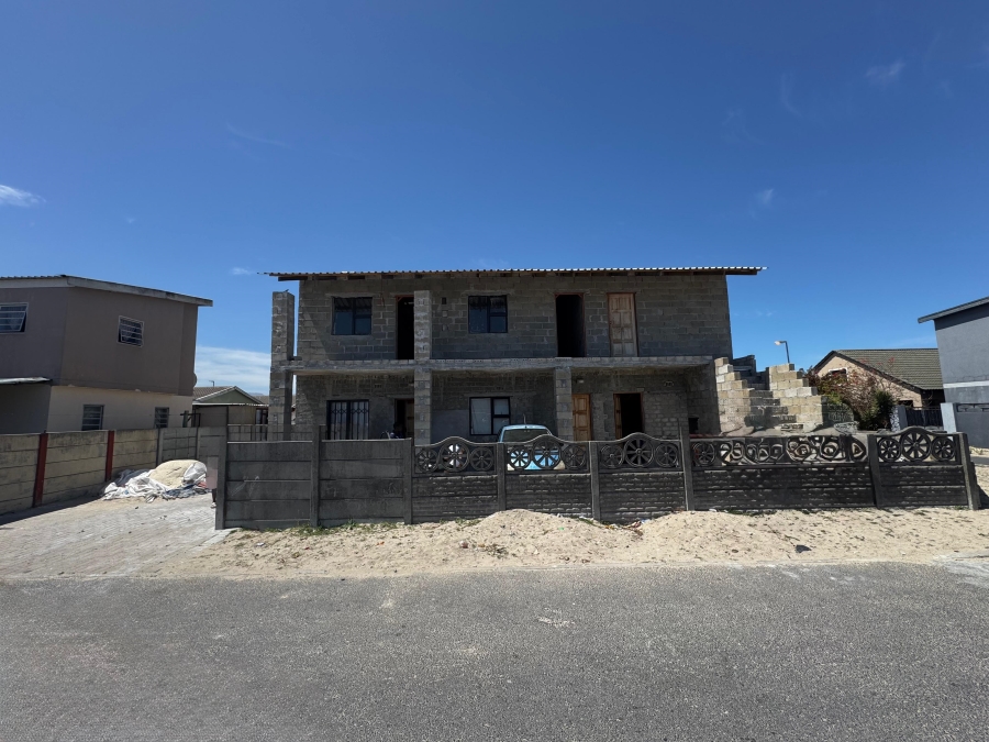 6 Bedroom Property for Sale in Electric City Western Cape